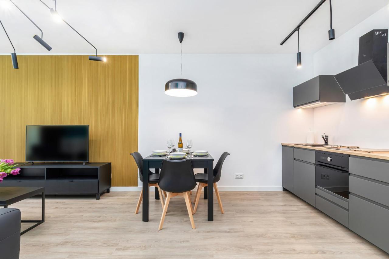 Modern City Center Apartments By Noclegi Renters Poznan Exterior photo
